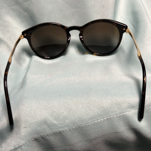 MICHAEL KORS SUNGLASSES - Picture 2 of 9
